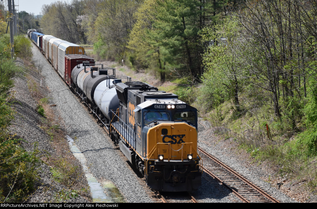 CSX 4748